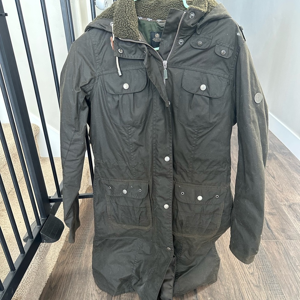 Luxury brand Barbour Women’s jacket - size US 6